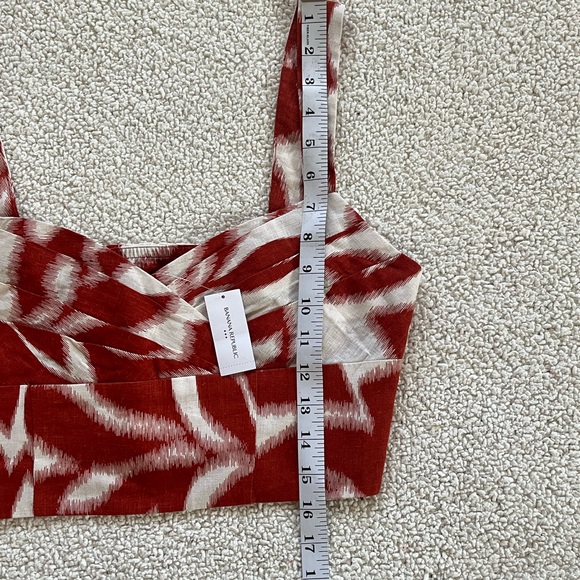 Banana Republic Vibrant Red and White linen Patterned Crop Top - Picture 3 of 10
